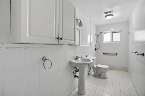 3900 SW 67th Avenue Miami FL 33155