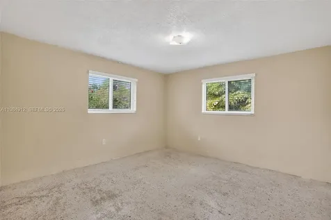 3900 SW 67th Avenue Miami FL 33155
