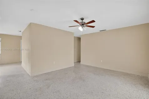 3900 SW 67th Avenue Miami FL 33155