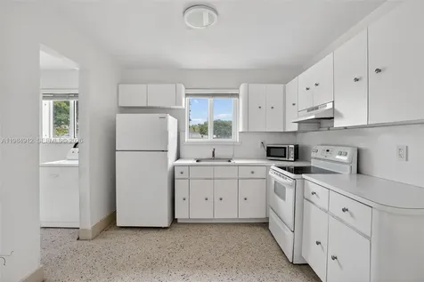 3900 SW 67th Avenue Miami FL 33155