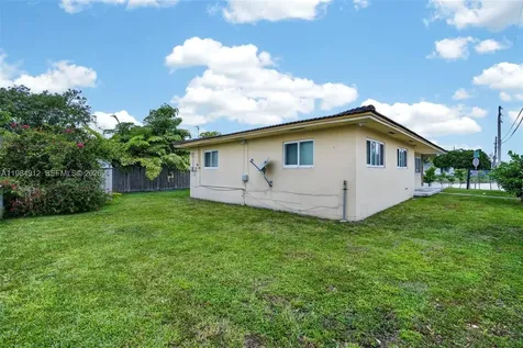 3900 SW 67th Avenue Miami FL 33155