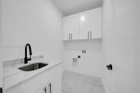 704 Clayton Lehigh Acres FL 33972