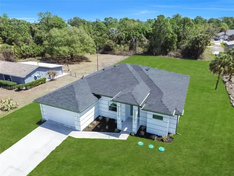 704 Clayton Lehigh Acres FL 33972