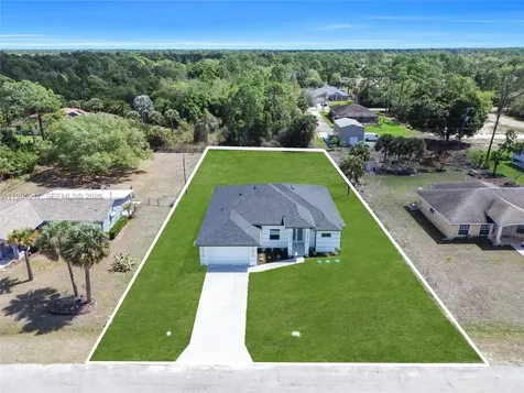 704 Clayton Lehigh Acres FL 33972