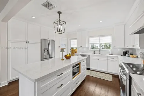 9880 NE 9th Avenue Miami Shores FL 33138