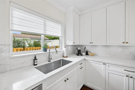 9880 NE 9th Avenue Miami Shores FL 33138