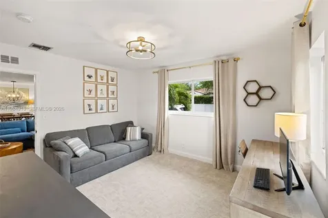 9880 NE 9th Avenue Miami Shores FL 33138