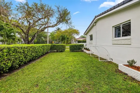 9880 NE 9th Avenue Miami Shores FL 33138