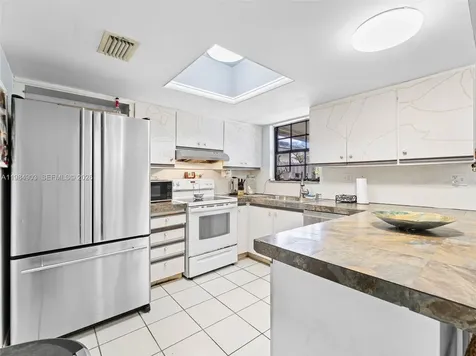 13811 SW 14th Street Miami FL 33184