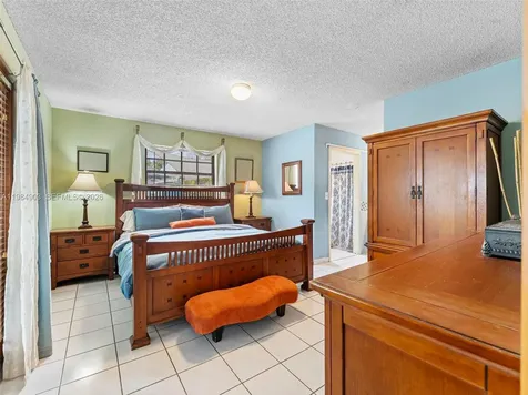 13811 SW 14th Street Miami FL 33184