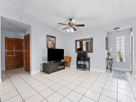 13811 SW 14th Street Miami FL 33184
