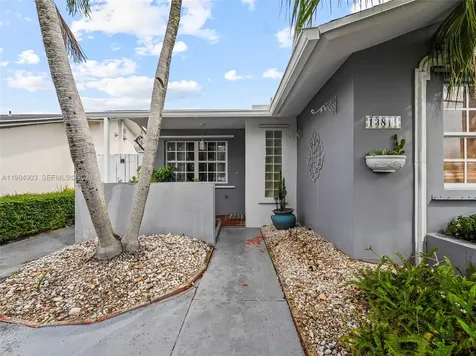 13811 SW 14th Street Miami FL 33184
