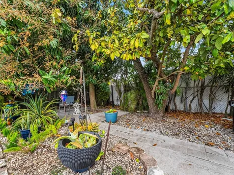 13811 SW 14th Street Miami FL 33184