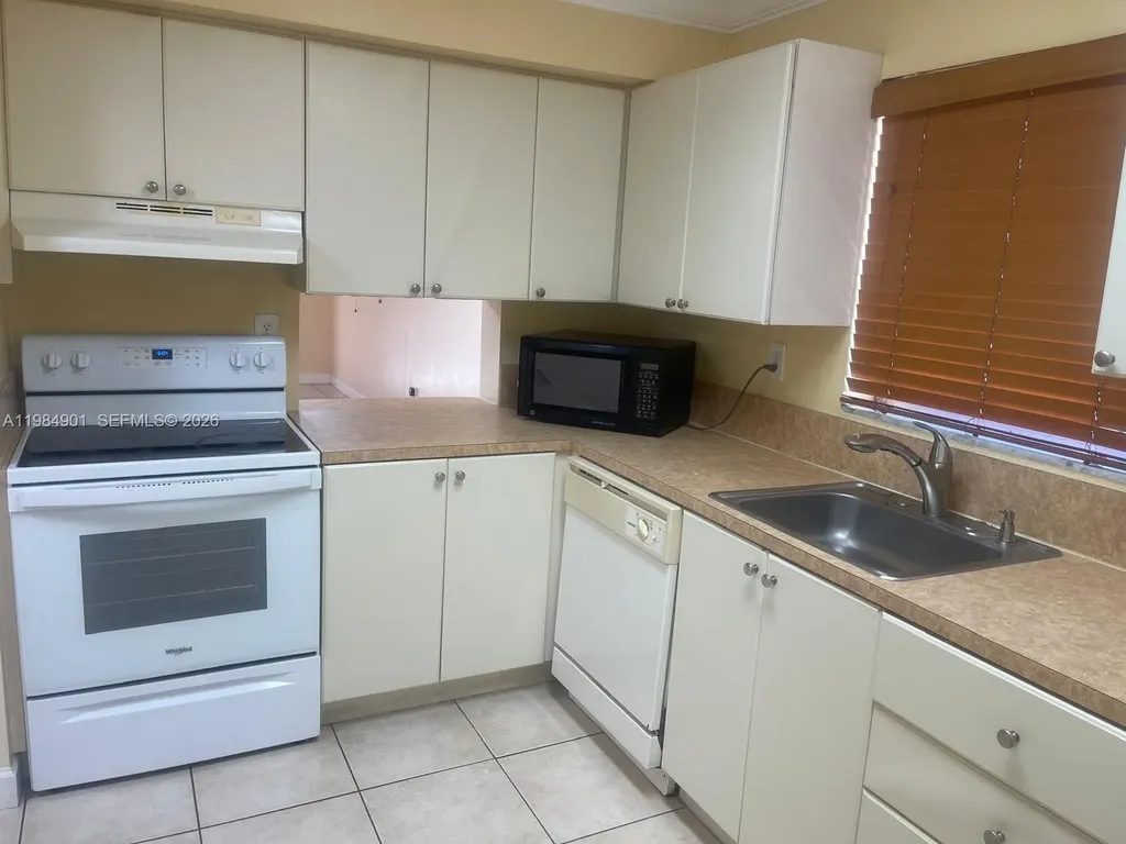 8600 SW 109th Avenue Miami FL 33173