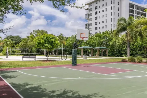 3970 Oaks Clubhouse Drive Pompano Beach FL 33069