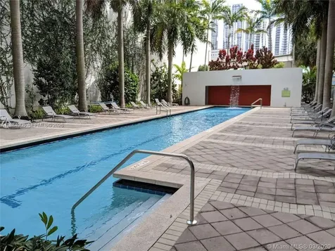 133 NE 2nd Avenue Miami FL 33132