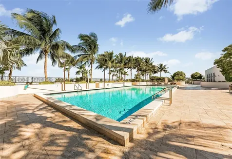 1000 Venetian Way Miami FL 33139