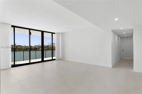 1000 Venetian Way Miami FL 33139