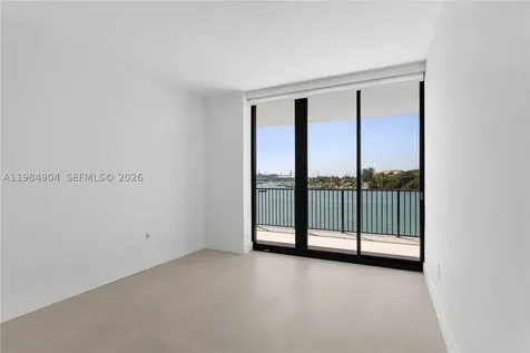 1000 Venetian Way Miami FL 33139