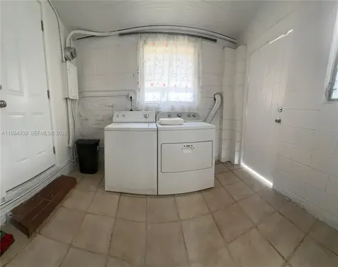 2400 NW 15th Street Miami FL 33125