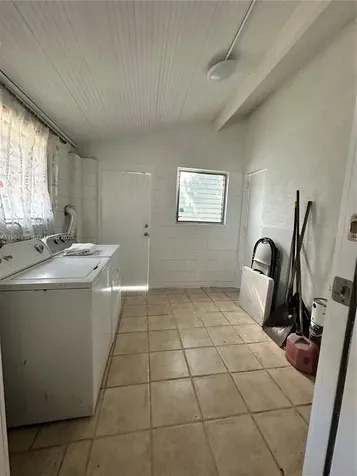 2400 NW 15th Street Miami FL 33125