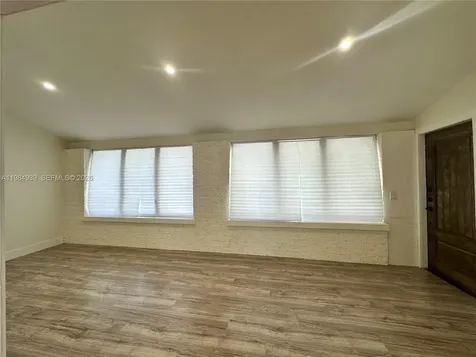 2400 NW 15th Street Miami FL 33125