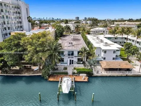 7171 Bay Drive Miami Beach FL 33141