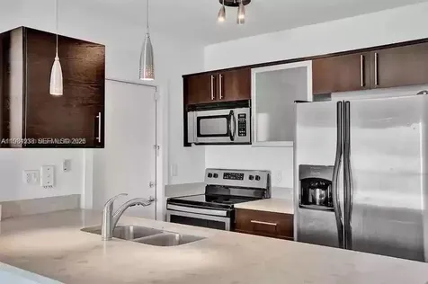 7171 Bay Drive Miami Beach FL 33141