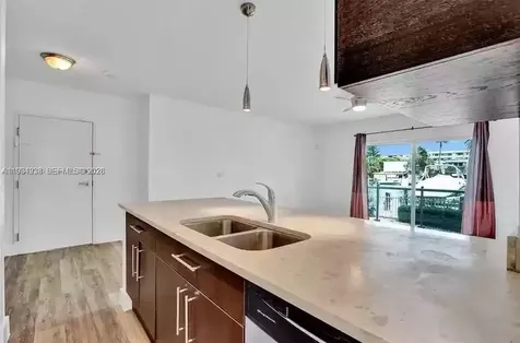 7171 Bay Drive Miami Beach FL 33141