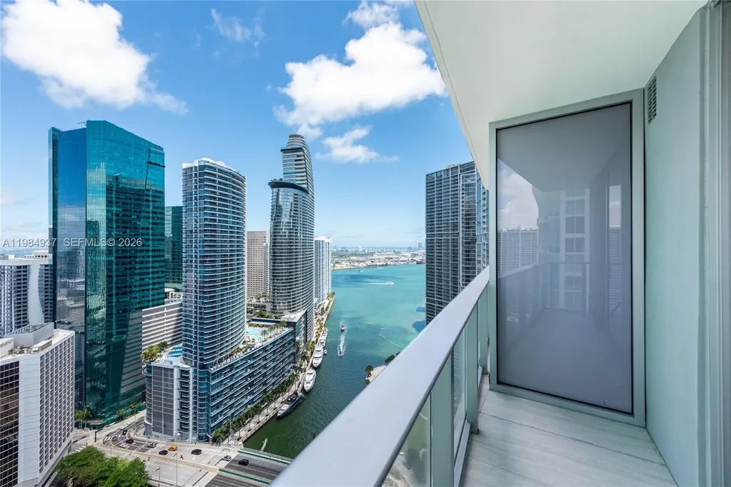77 SE 5th Street Miami FL 33131