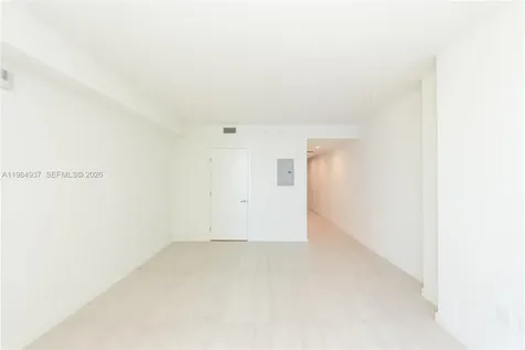77 SE 5th Street Miami FL 33131