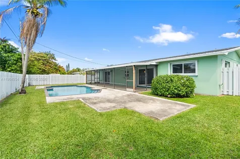 19900 SW 87th Court Cutler Bay FL 33157