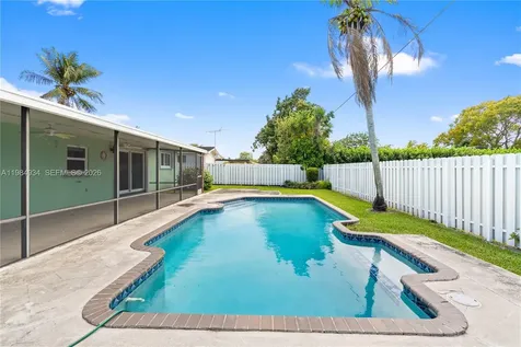 19900 SW 87th Court Cutler Bay FL 33157