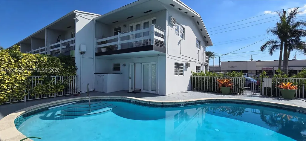 2185 NE 123rd Street North Miami FL 33181