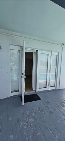 2185 NE 123rd Street North Miami FL 33181