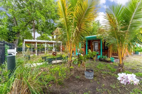 2490 NW 59th Street Miami FL 33142