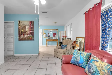2490 NW 59th Street Miami FL 33142