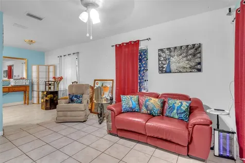 2490 NW 59th Street Miami FL 33142