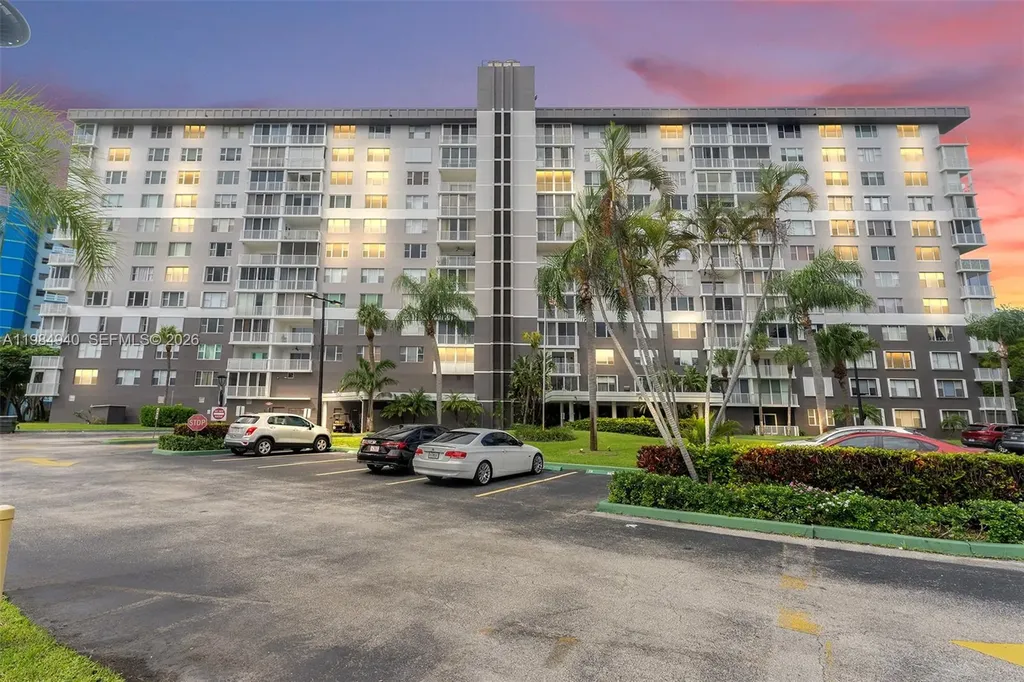 3850 Washington Street Hollywood FL 33021