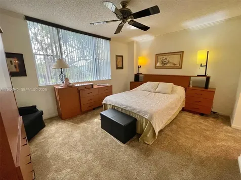 3850 Washington Street Hollywood FL 33021