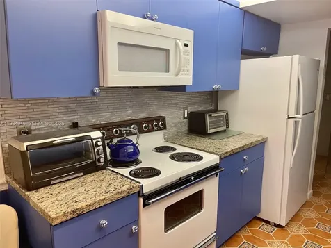 3850 Washington Street Hollywood FL 33021