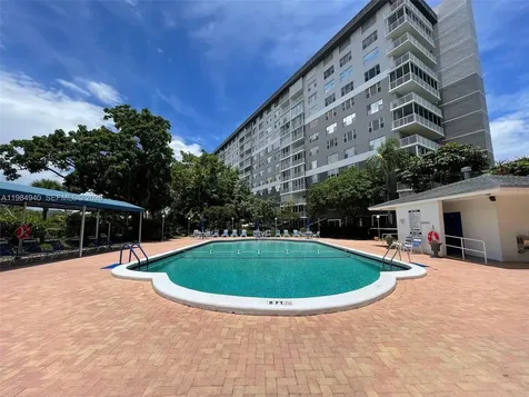 3850 Washington Street Hollywood FL 33021