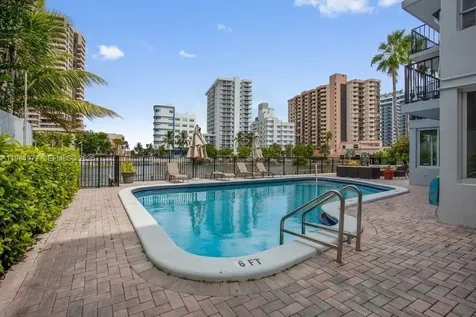 2455 Flamingo Drive Miami Beach FL 33140