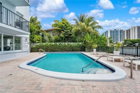 2455 Flamingo Drive Miami Beach FL 33140