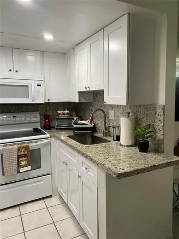 9405 W Flagler Street Miami FL 33174