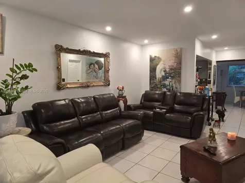 2321 N 57th Avenue Hollywood FL 33021