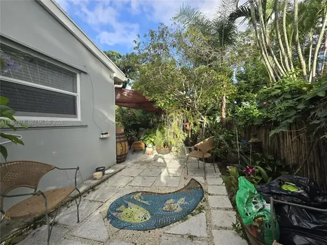 2321 N 57th Avenue Hollywood FL 33021