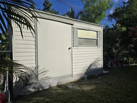 2321 N 57th Avenue Hollywood FL 33021
