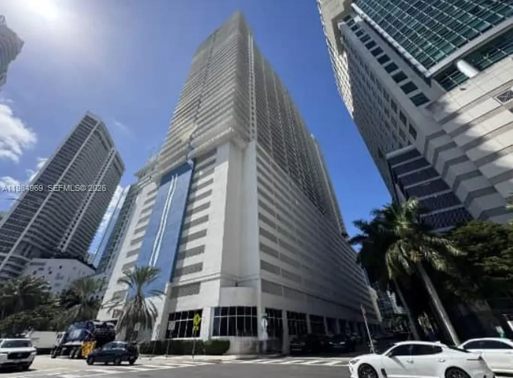 1200 Brickell Bay Drive Miami FL 33131