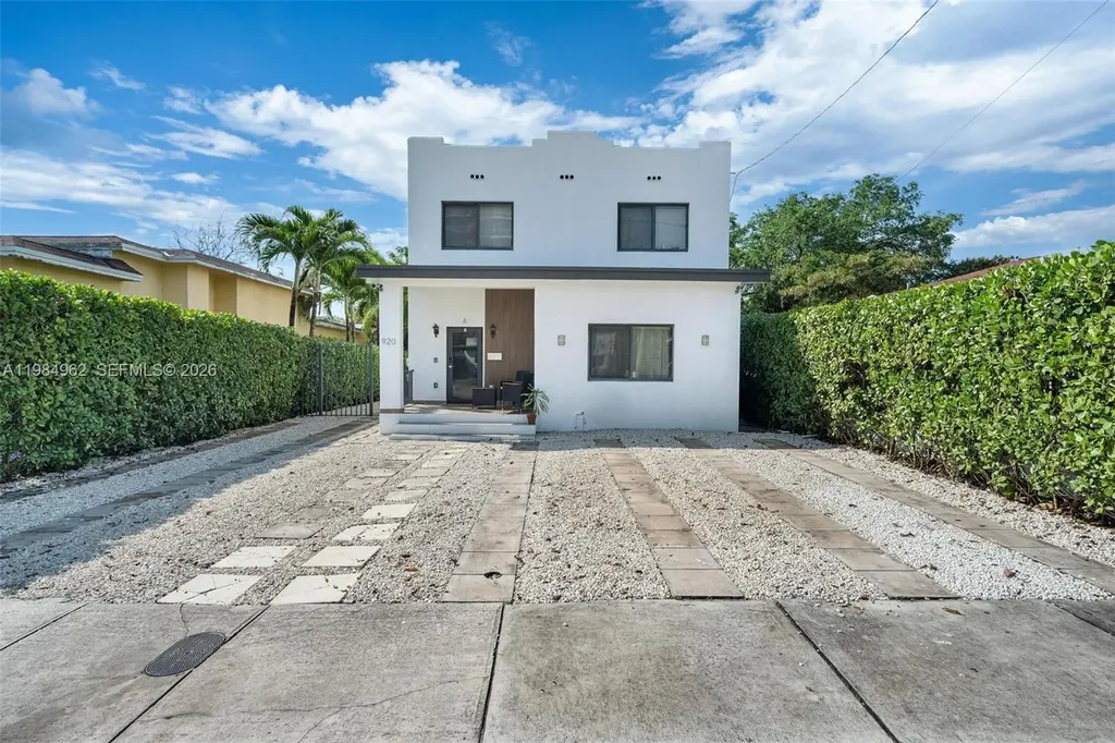 920 SW 9th Street Miami FL 33130